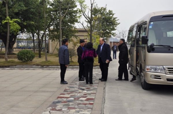 市委常委、統(tǒng)戰(zhàn)部部長向軍帶隊到我公司開展春節(jié)前慰問及安全生產(chǎn)督查工作